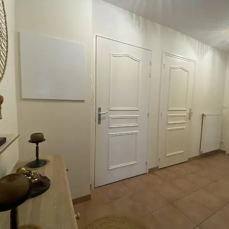 A Cambo-les-bains, Terrasse Et 3 Couchages - Fr-1-495-157